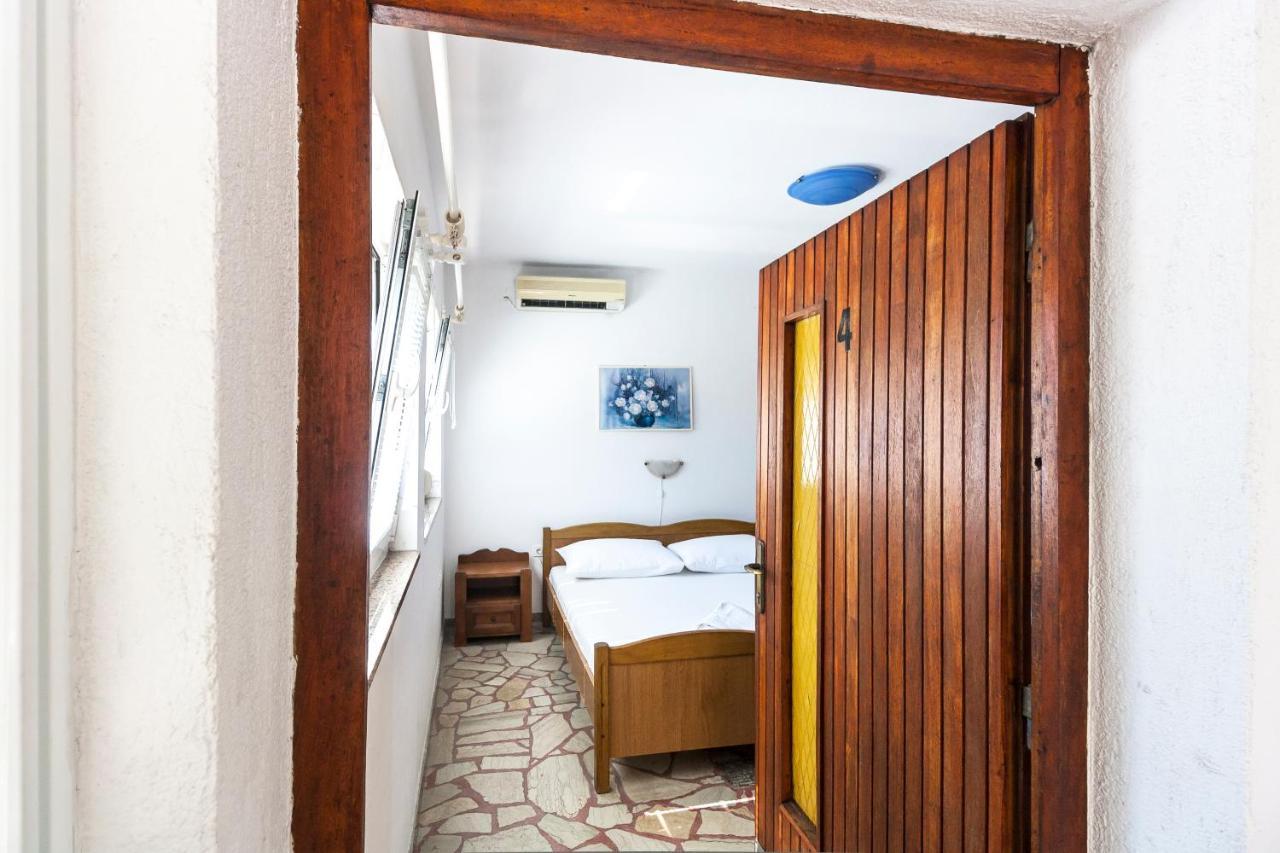 Apartments & Rooms Strcic Petra Krk Town Buitenkant foto