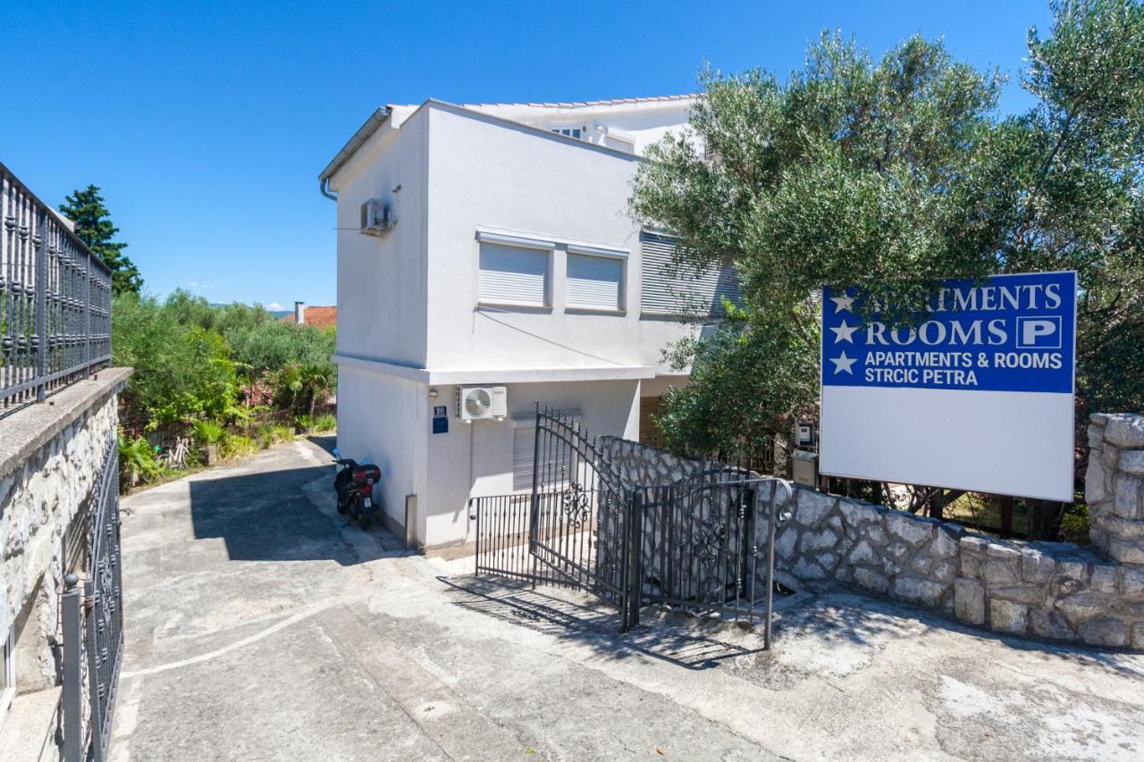 Apartments & Rooms Strcic Petra Krk Town Buitenkant foto